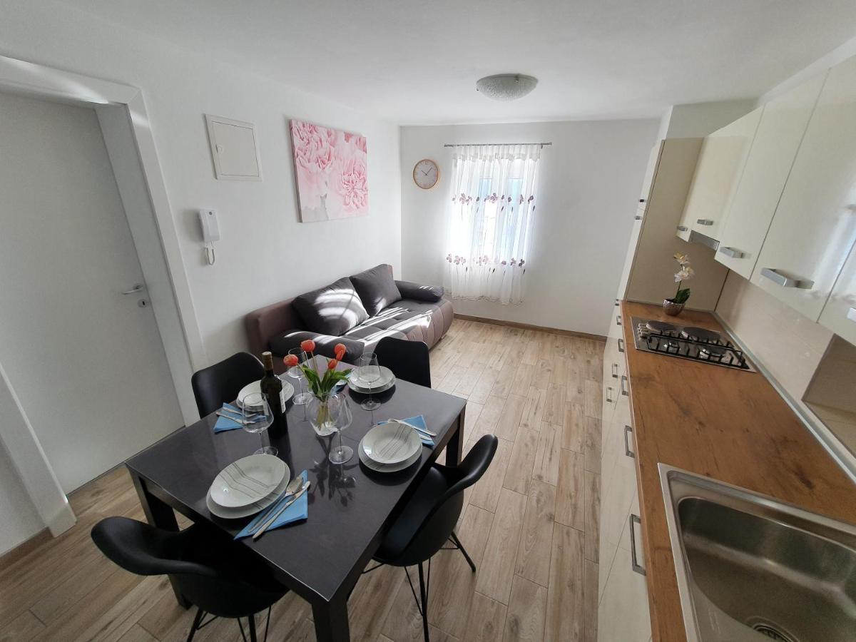 Apartaments Ukic Prvic Sepurine Exteriör bild