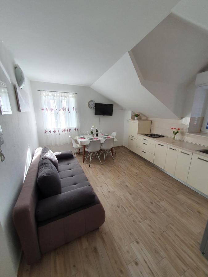 Apartaments Ukic Prvic Sepurine Exteriör bild