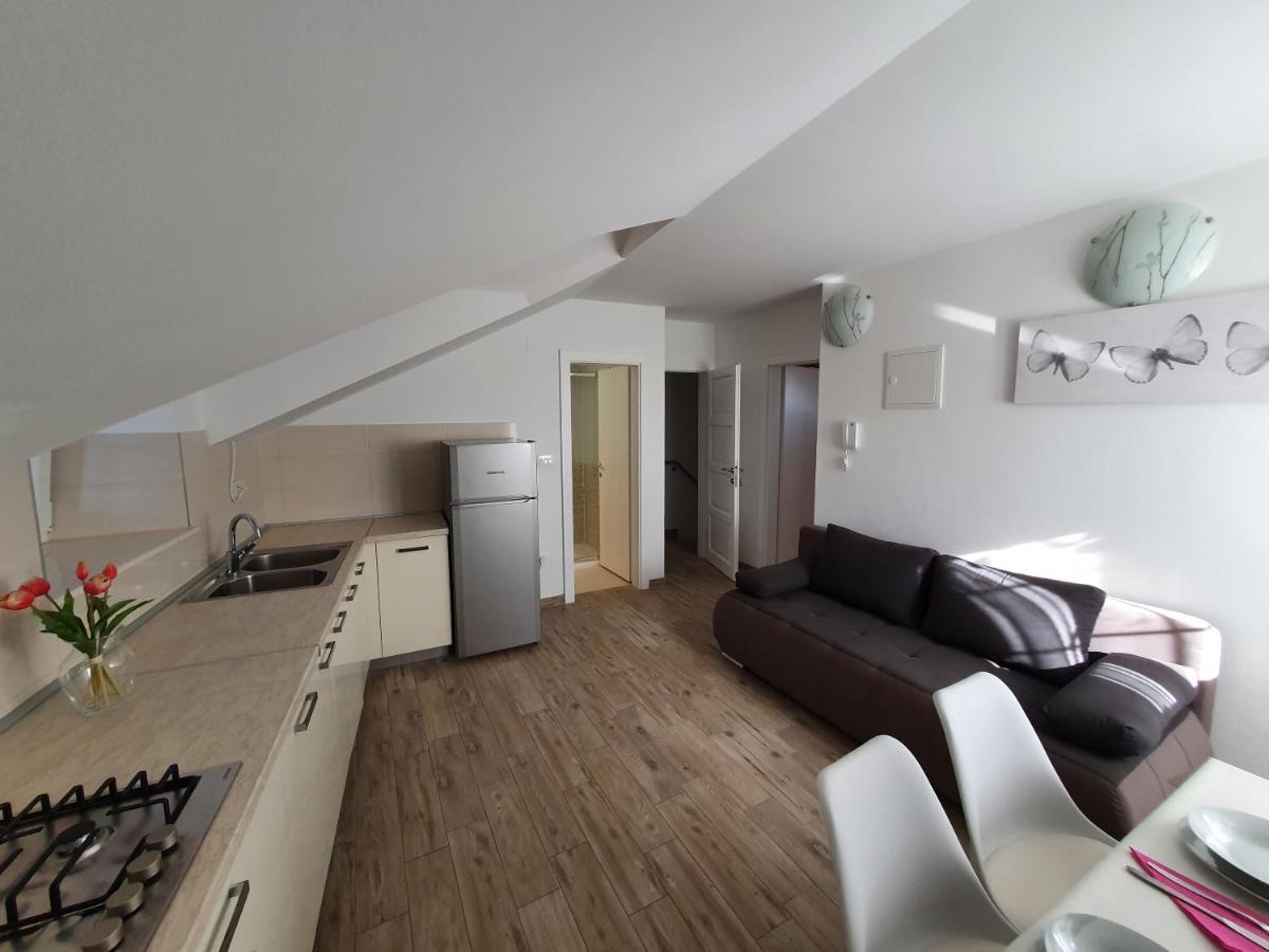 Apartaments Ukic Prvic Sepurine Exteriör bild
