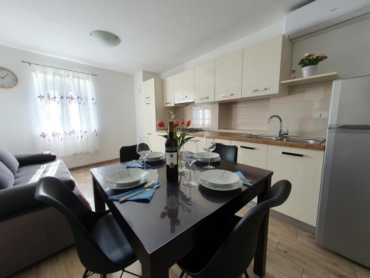Apartaments Ukic Prvic Sepurine Exteriör bild